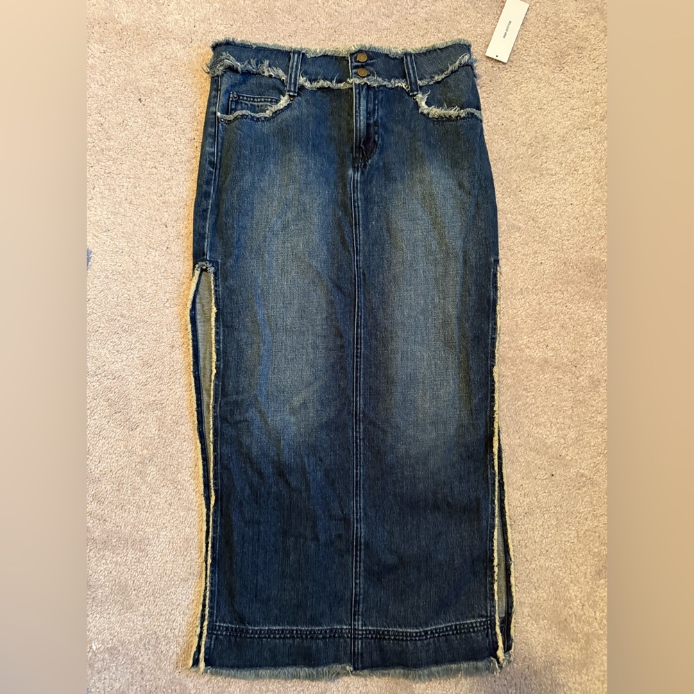 Urban outfits BDG denim midis skirt